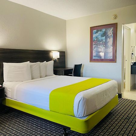 Days Inn By Wyndham Irving Grapevine Dfw Airport North Экстерьер фото