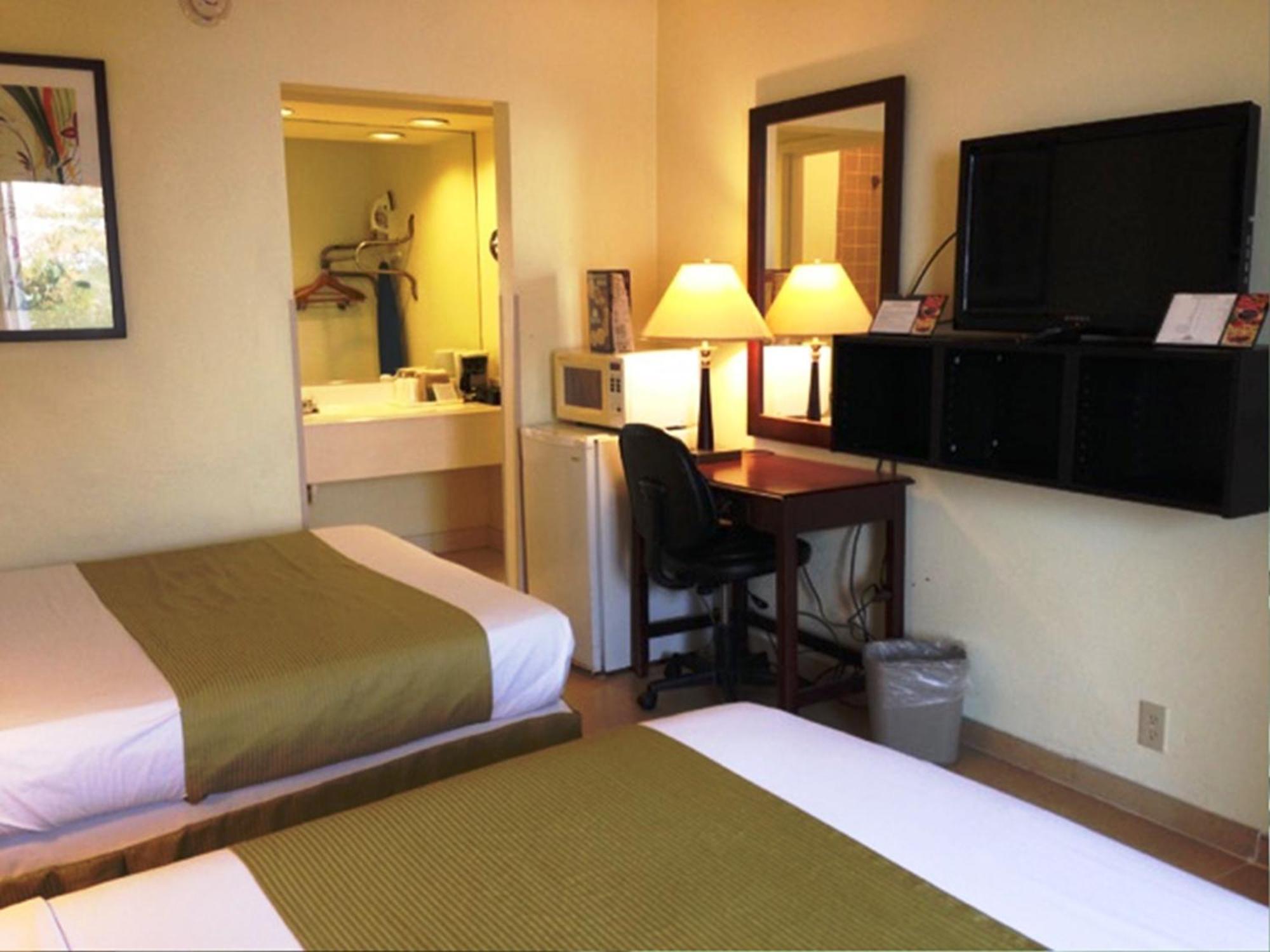 Days Inn By Wyndham Irving Grapevine Dfw Airport North Экстерьер фото