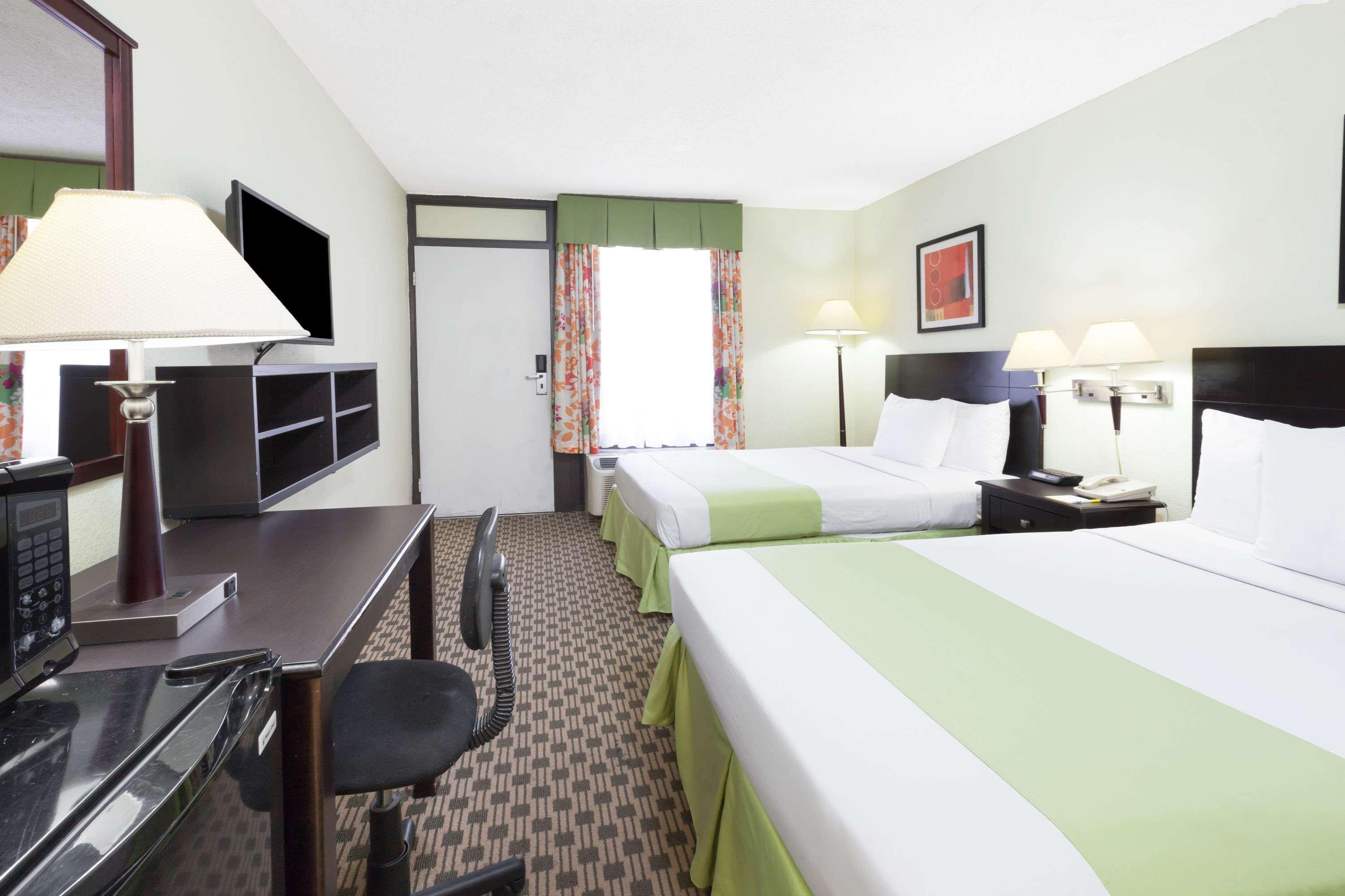 Days Inn By Wyndham Irving Grapevine Dfw Airport North Экстерьер фото